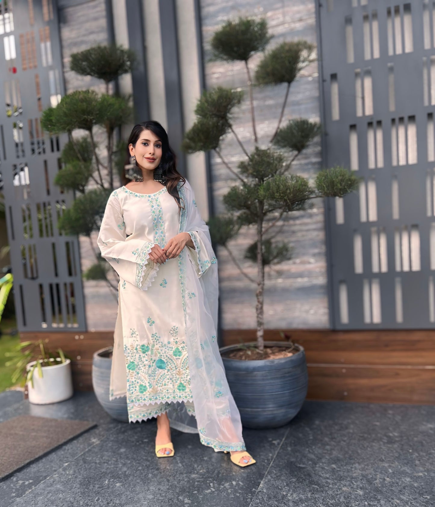 Pallavi Goel in Asoniya - Ivory White Chanderi Embroidered Suit Set.