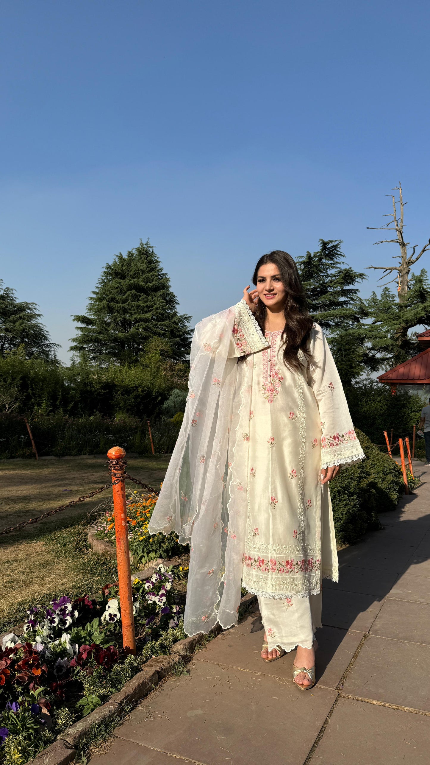 Rajni Samta in Nalini - Ivory White Chanderi Embroidered Suit Set.