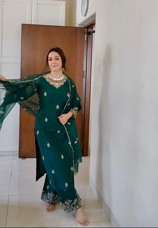 Nauheed Cyrusi in Suroor - Green Chanderi Embroidered Suit Set