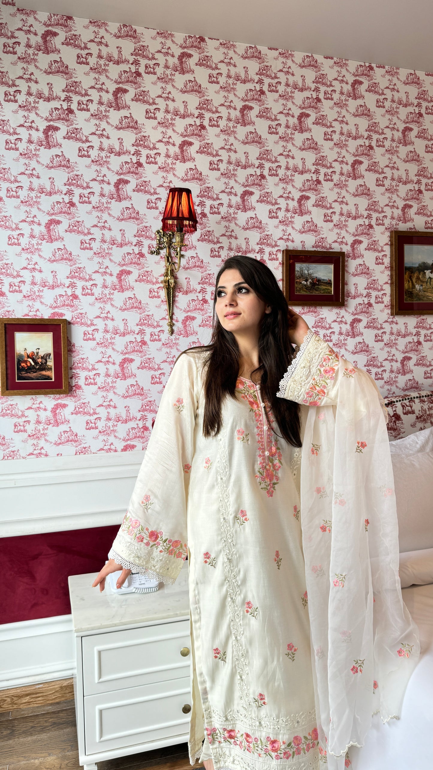 Rajni Samta in Nalini - Ivory White Chanderi Embroidered Suit Set.