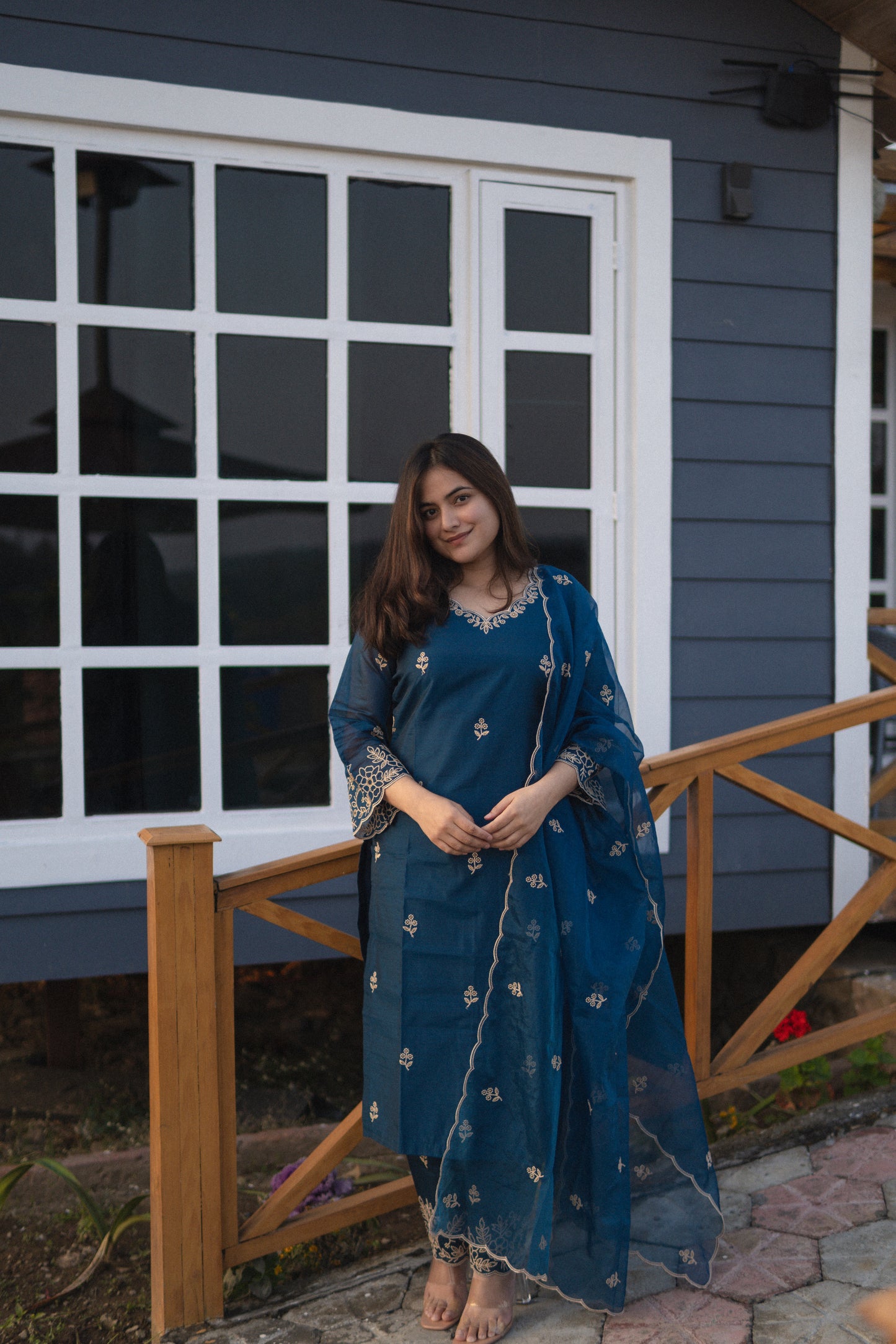 Shreyashi Verma in Firoz - Blue Chanderi Embroidered Suit Set