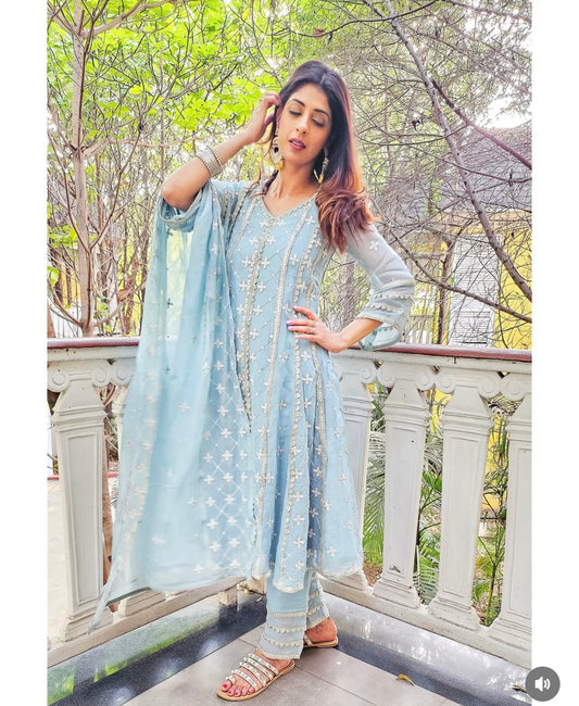 Aishwarya Sakhuja in Jashan - Blue Organza Anarkali Set.