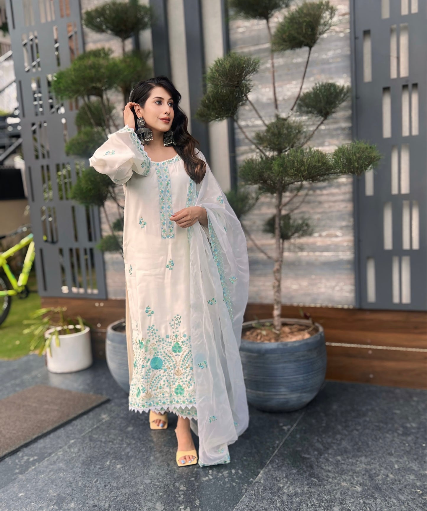 Pallavi Goel in Asoniya - Ivory White Chanderi Embroidered Suit Set.