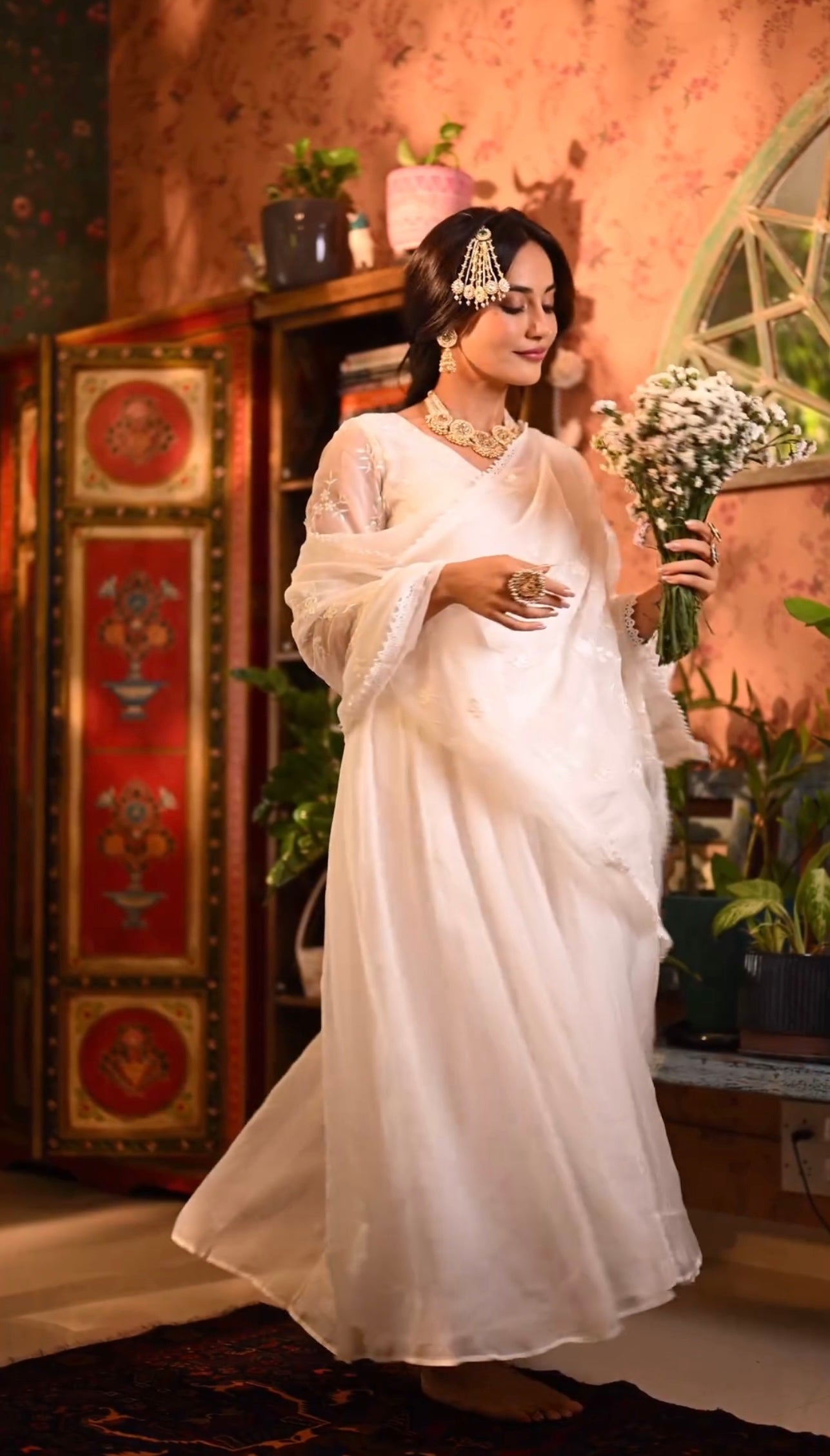 Surbhi Jyoti in Aseem Ivory White Embroidered Anarkali Gown Set
