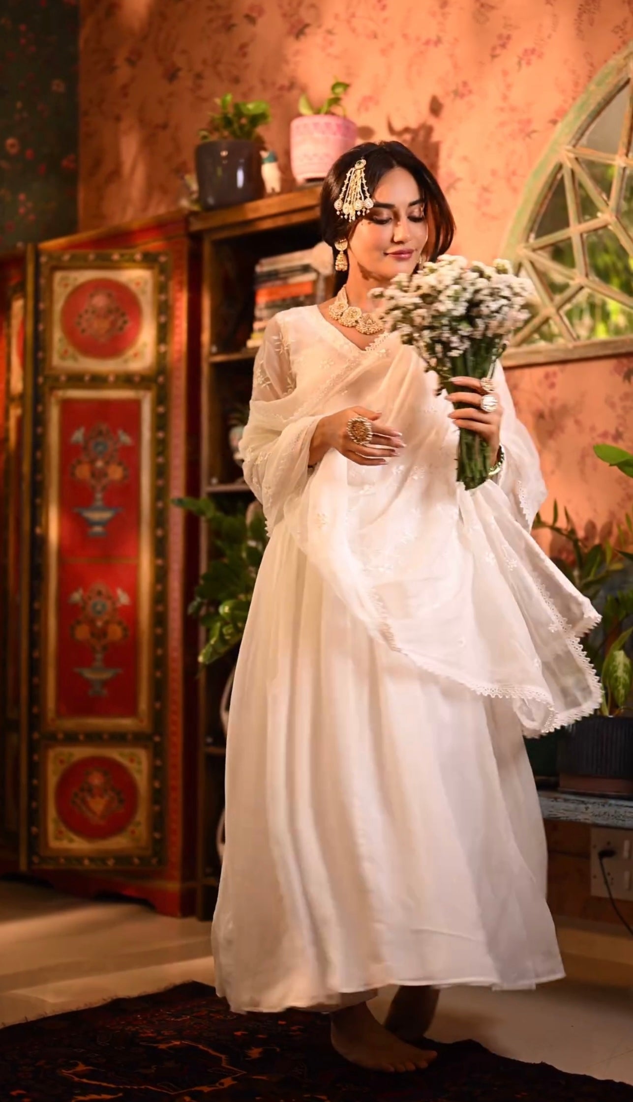 Surbhi Jyoti in Aseem Ivory White Embroidered Anarkali Gown Set
