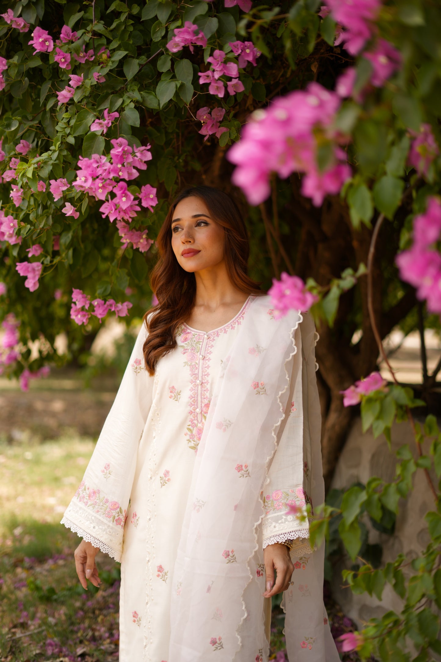 Ria Malhotra in Nalini - Ivory White Chanderi Embroidered Suit Set.