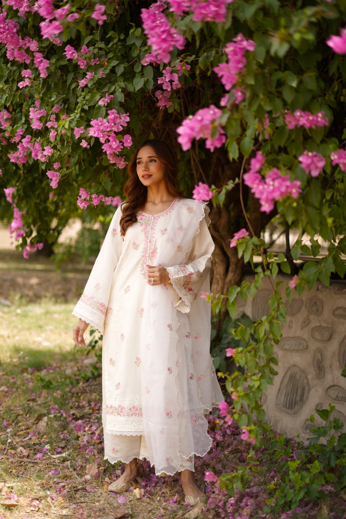 Ria Malhotra in Nalini - Ivory White Chanderi Embroidered Suit Set.