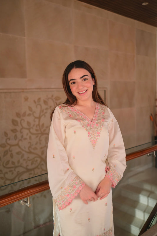 Riya Bedi in Moghra - Ivory White Chanderi Embroidered Suit Set.