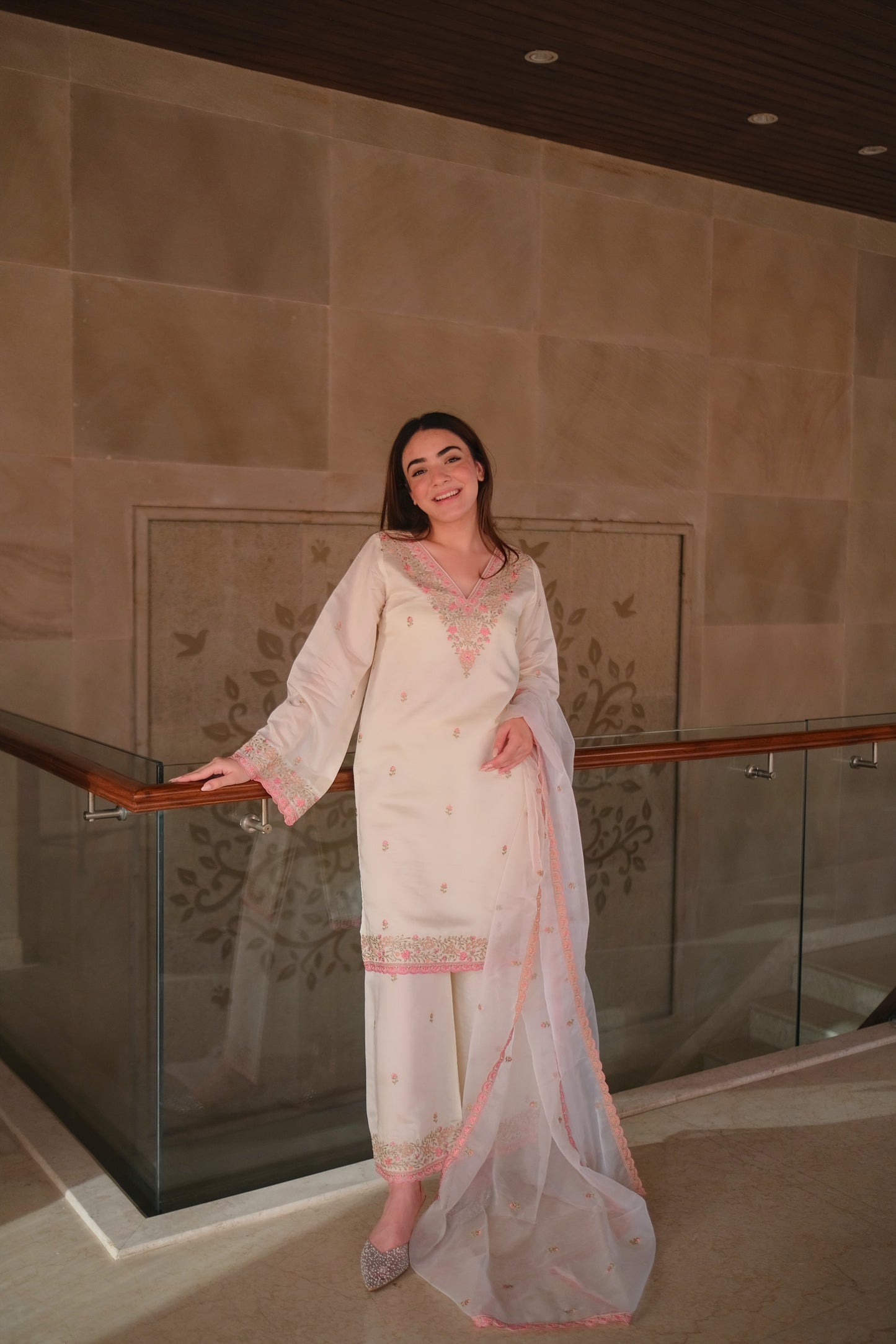 Riya Bedi in Moghra - Ivory White Chanderi Embroidered Suit Set.