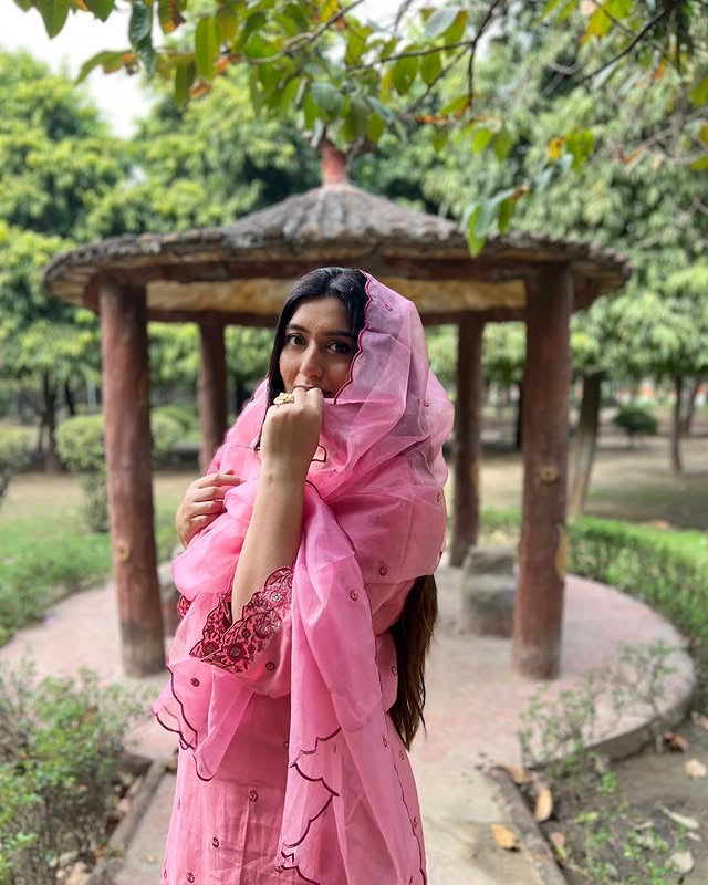 Shireen Mirza in GULHAR - Pink Chanderi Suit Set