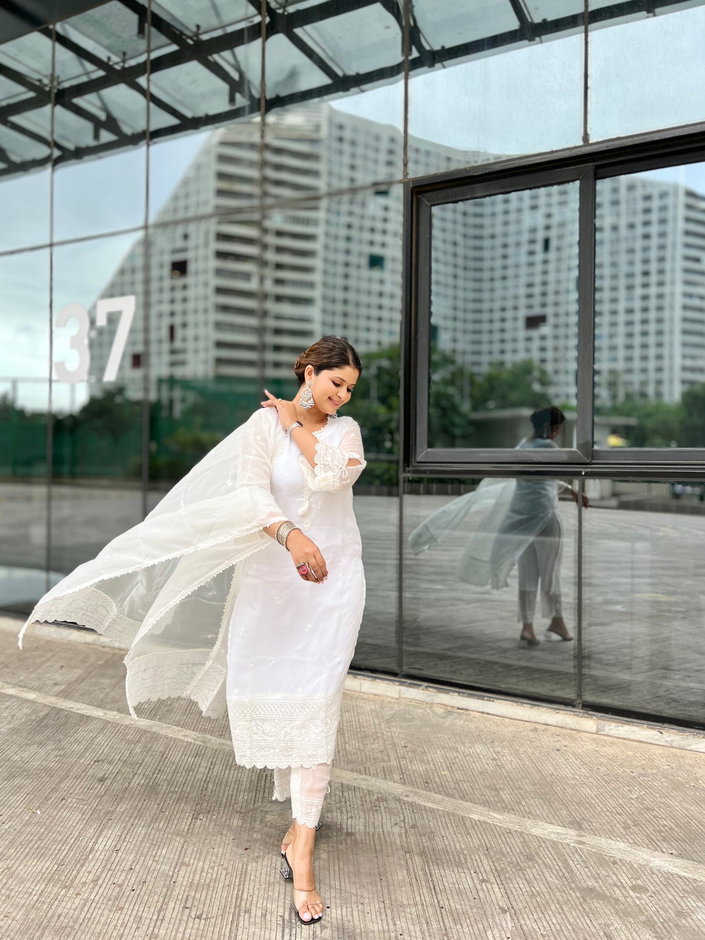 Ankita Singh in Aseem Ivory White Embroidered Straight Suit Set.