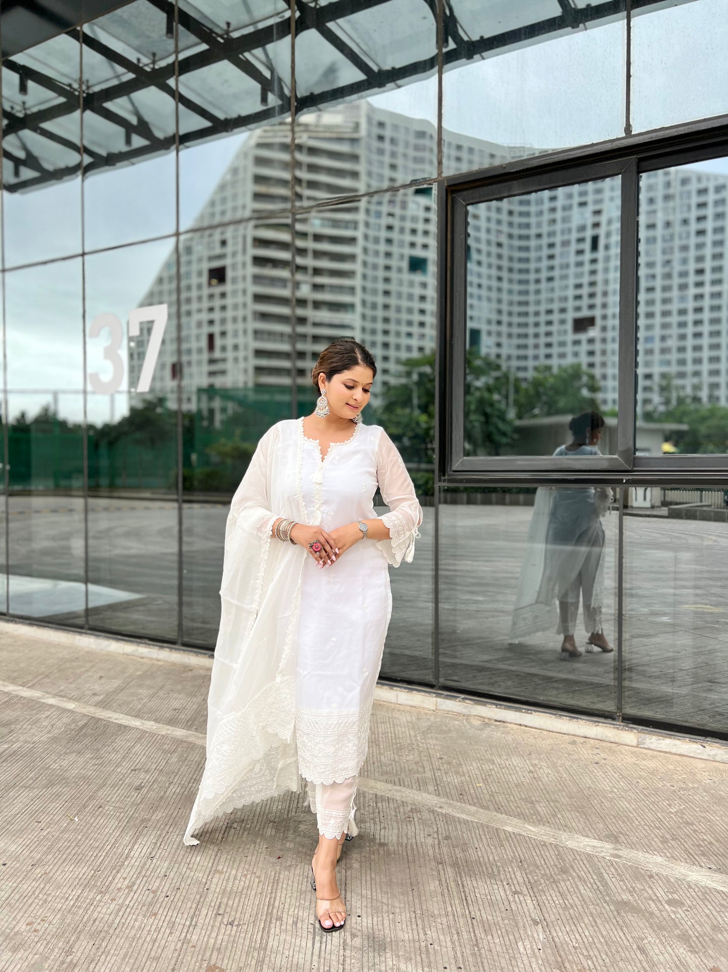 Ankita Singh in Aseem Ivory White Embroidered Straight Suit Set.