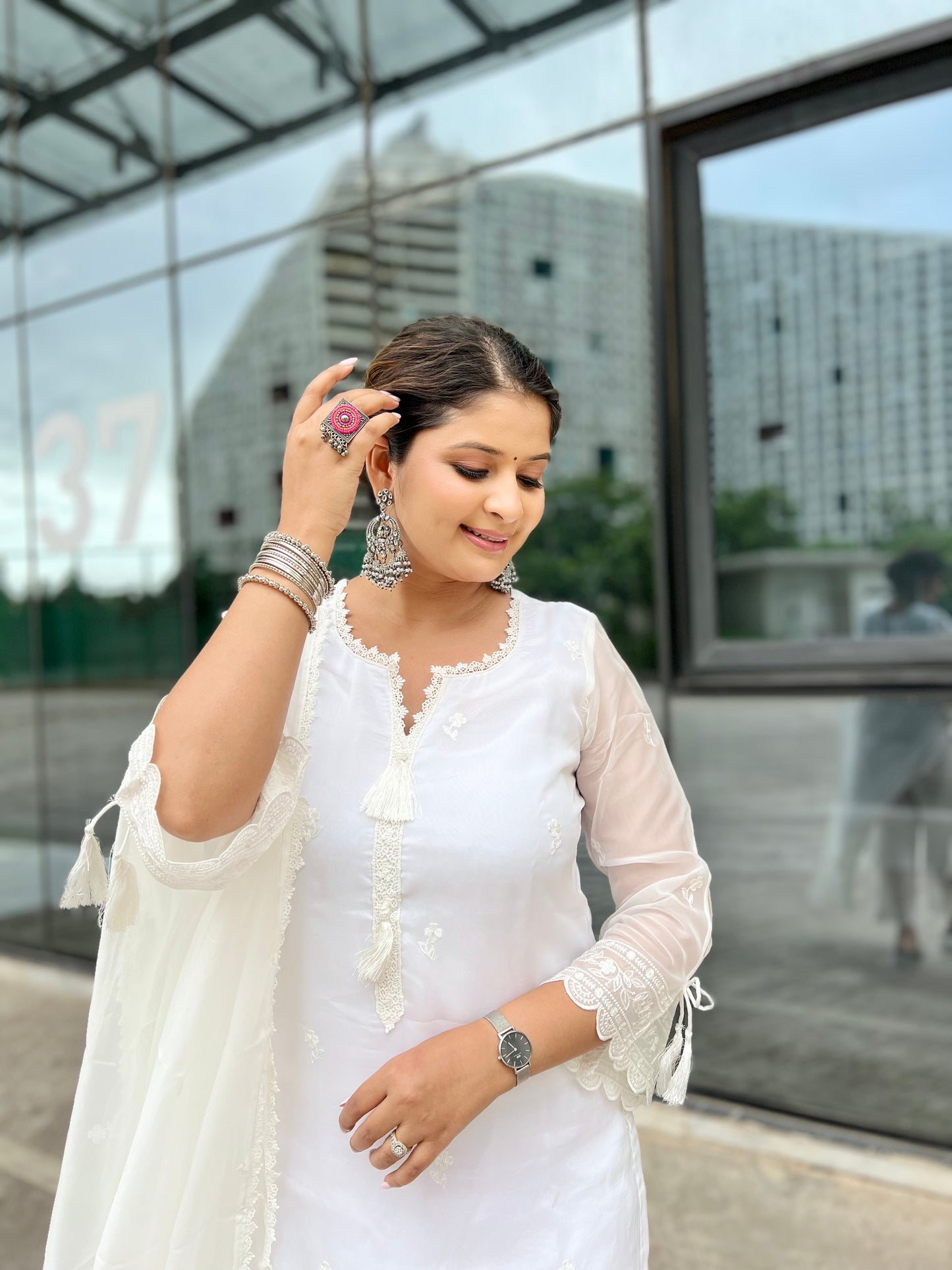 Ankita Singh in Aseem Ivory White Embroidered Straight Suit Set.
