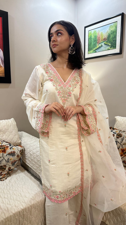 Pallavi Thakur  in Moghra - Ivory White Chanderi Embroidered Suit Set.