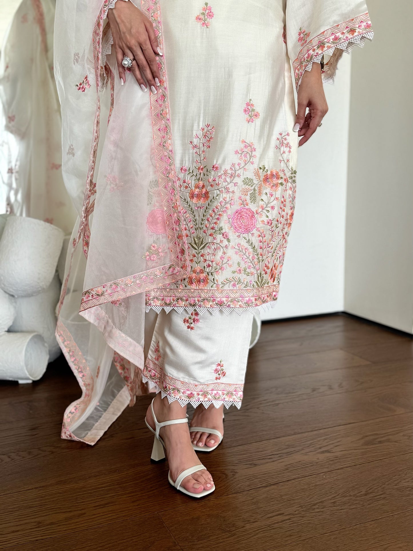 Richa Begani in Gul-Khera - Ivory White Chanderi Embroidered Suit Set.