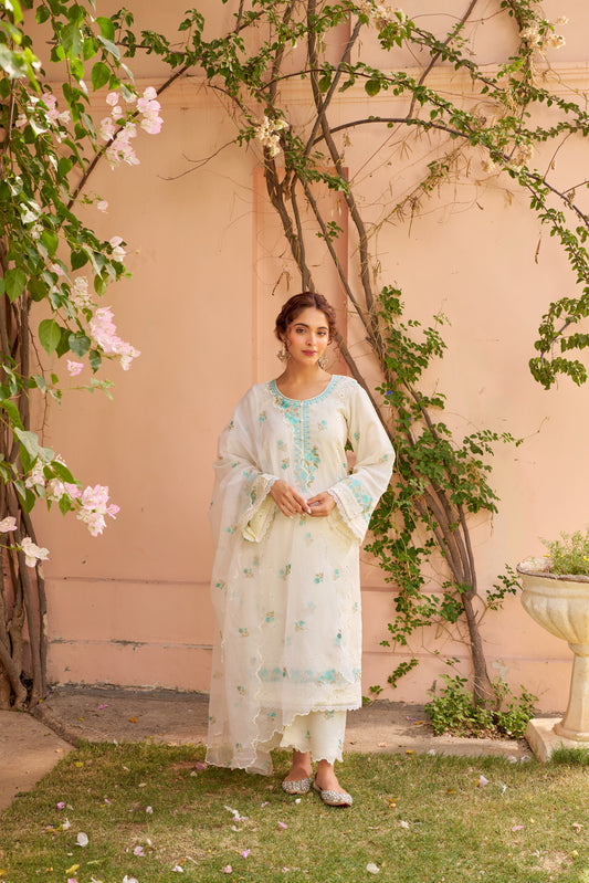 Disha Parmar in Banphool - Ivory White Chanderi Embroidered Suit Set.