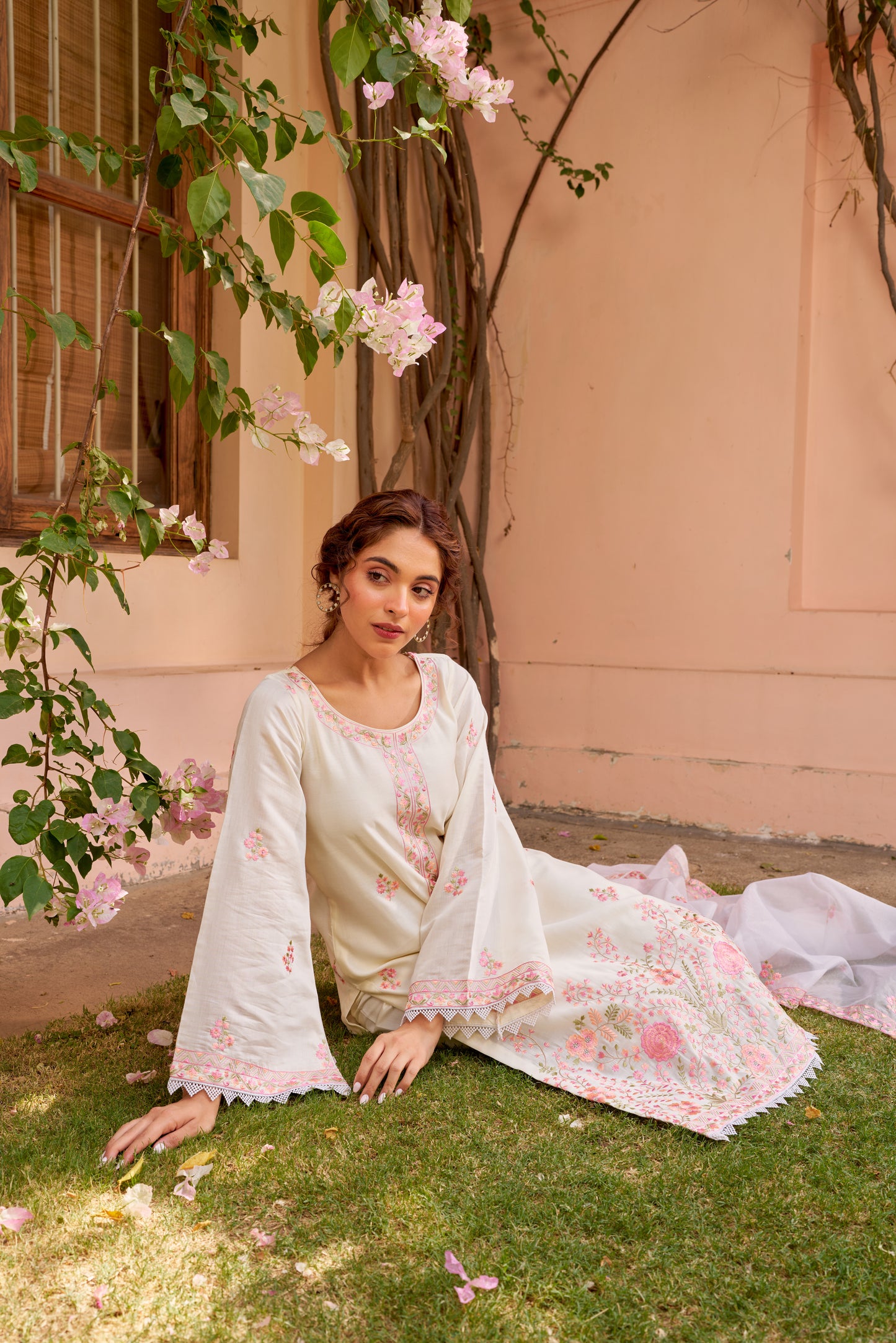 Gul-Khera - Ivory White Chanderi Embroidered Suit Set.