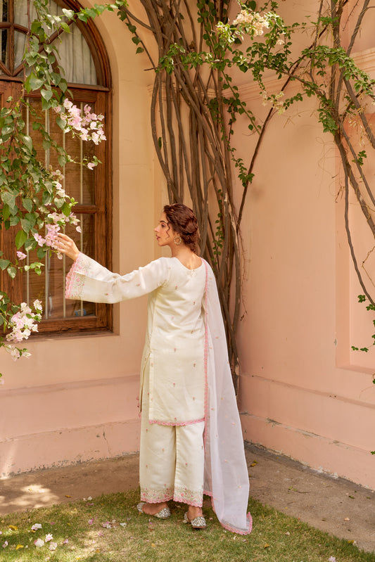 Moghra - Ivory White Chanderi Embroidered Suit Set.