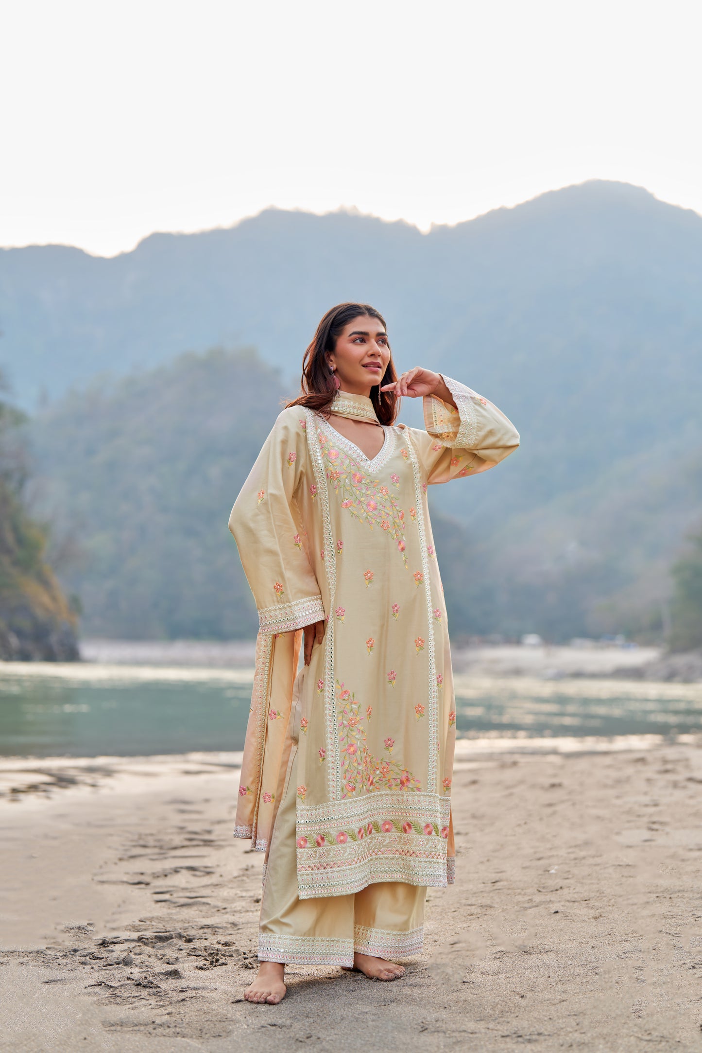 ROOHANI - Beige Cotton Suit Set