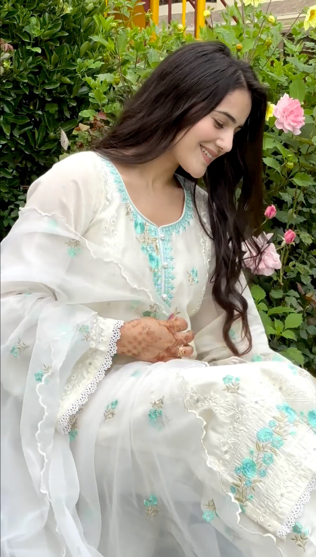 Neha Thakur in Banphool - Ivory White Chanderi Embroidered Suit Set.
