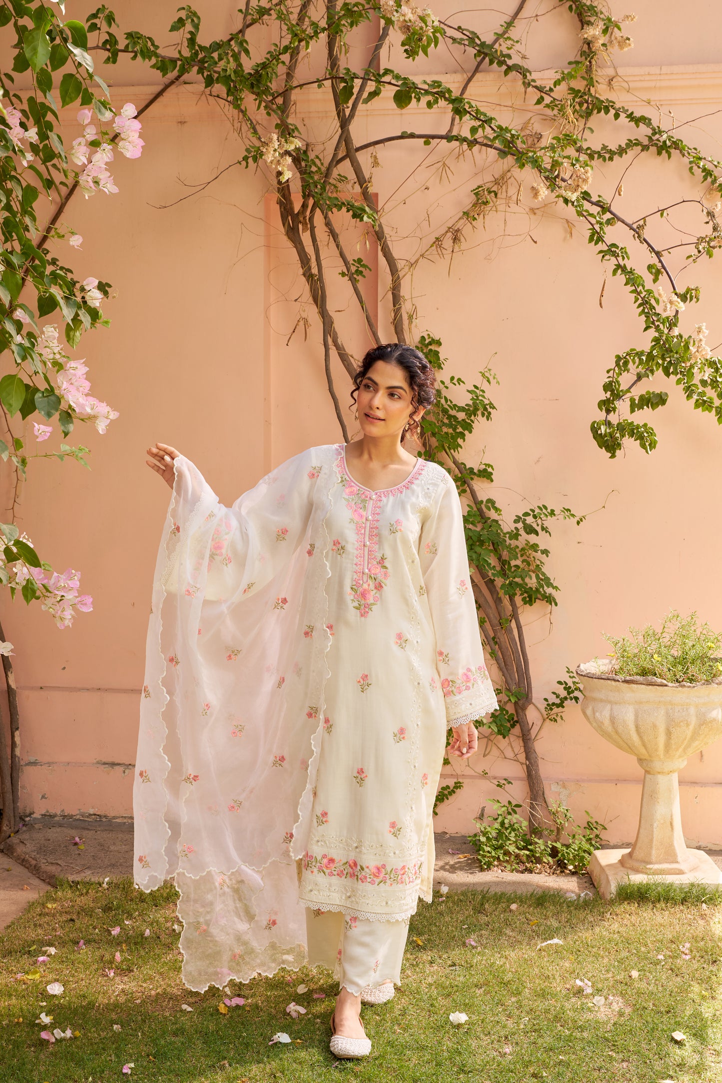 Ria Malhotra in Nalini - Ivory White Chanderi Embroidered Suit Set.