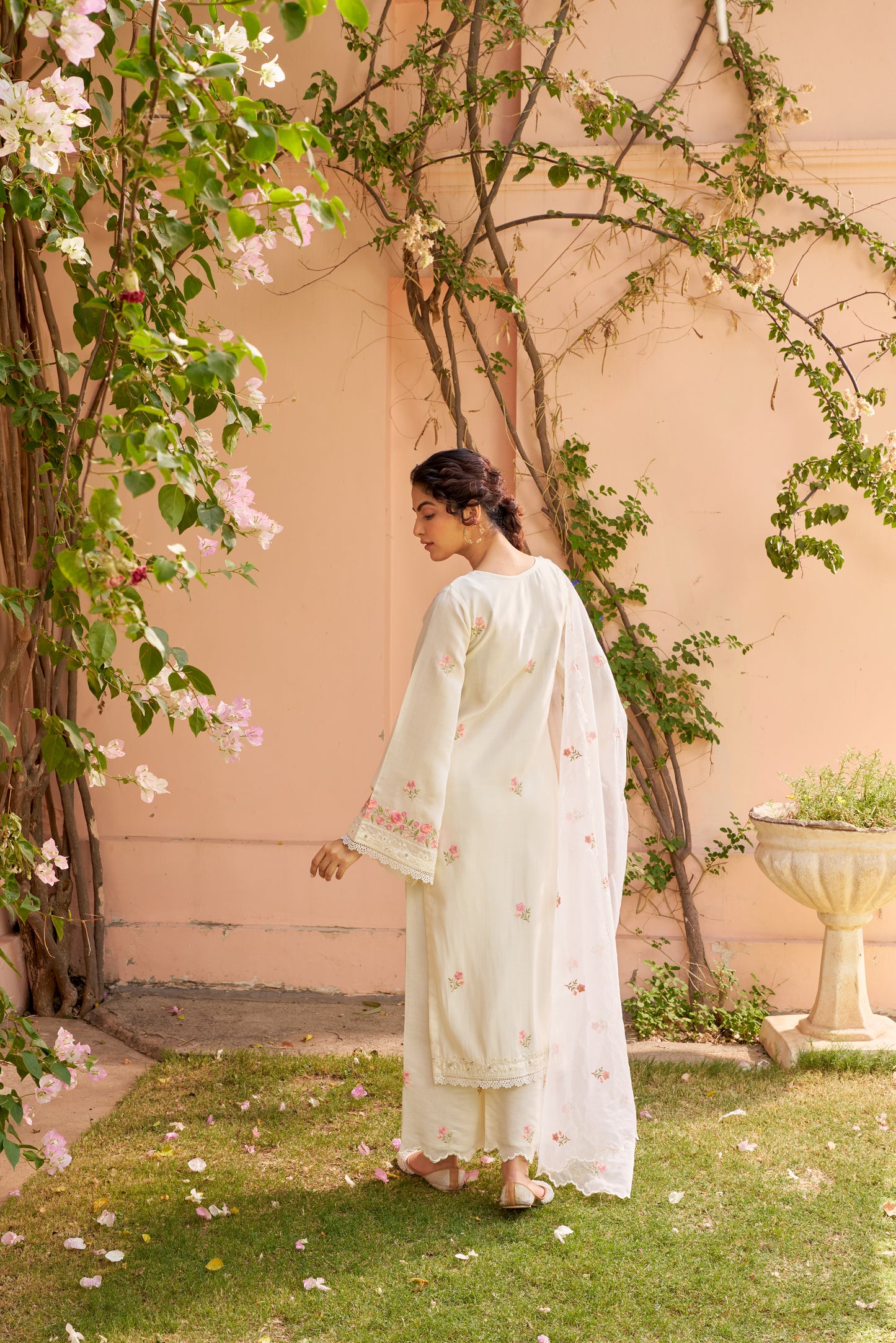 Ria Malhotra in Nalini - Ivory White Chanderi Embroidered Suit Set.