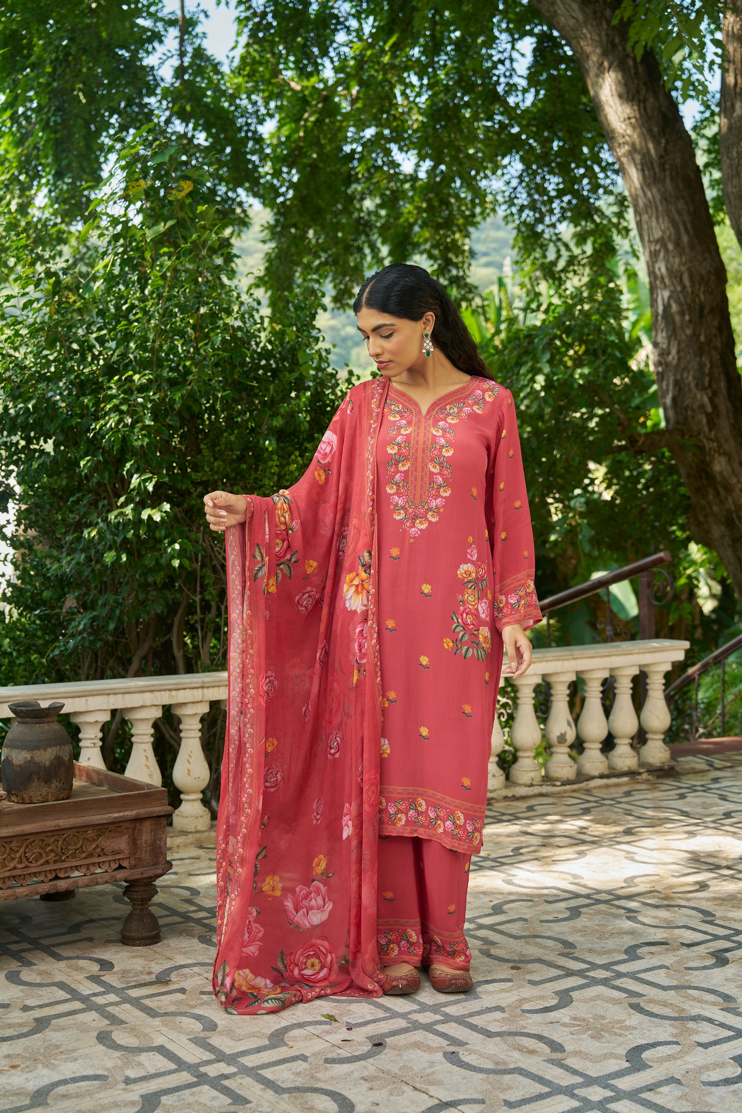 ANURA - Red Suit Set