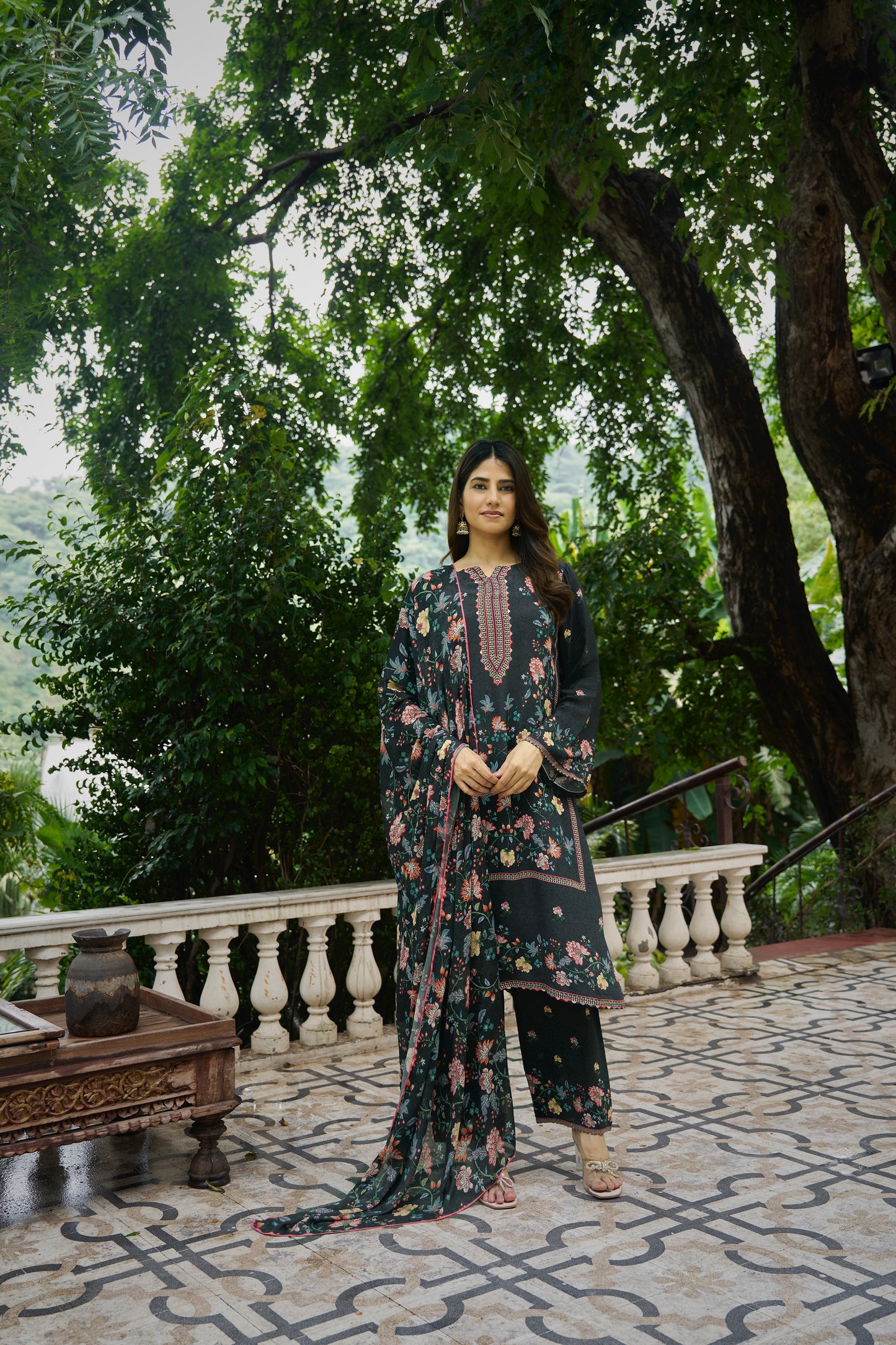 SURMAI - Grey Suit Set