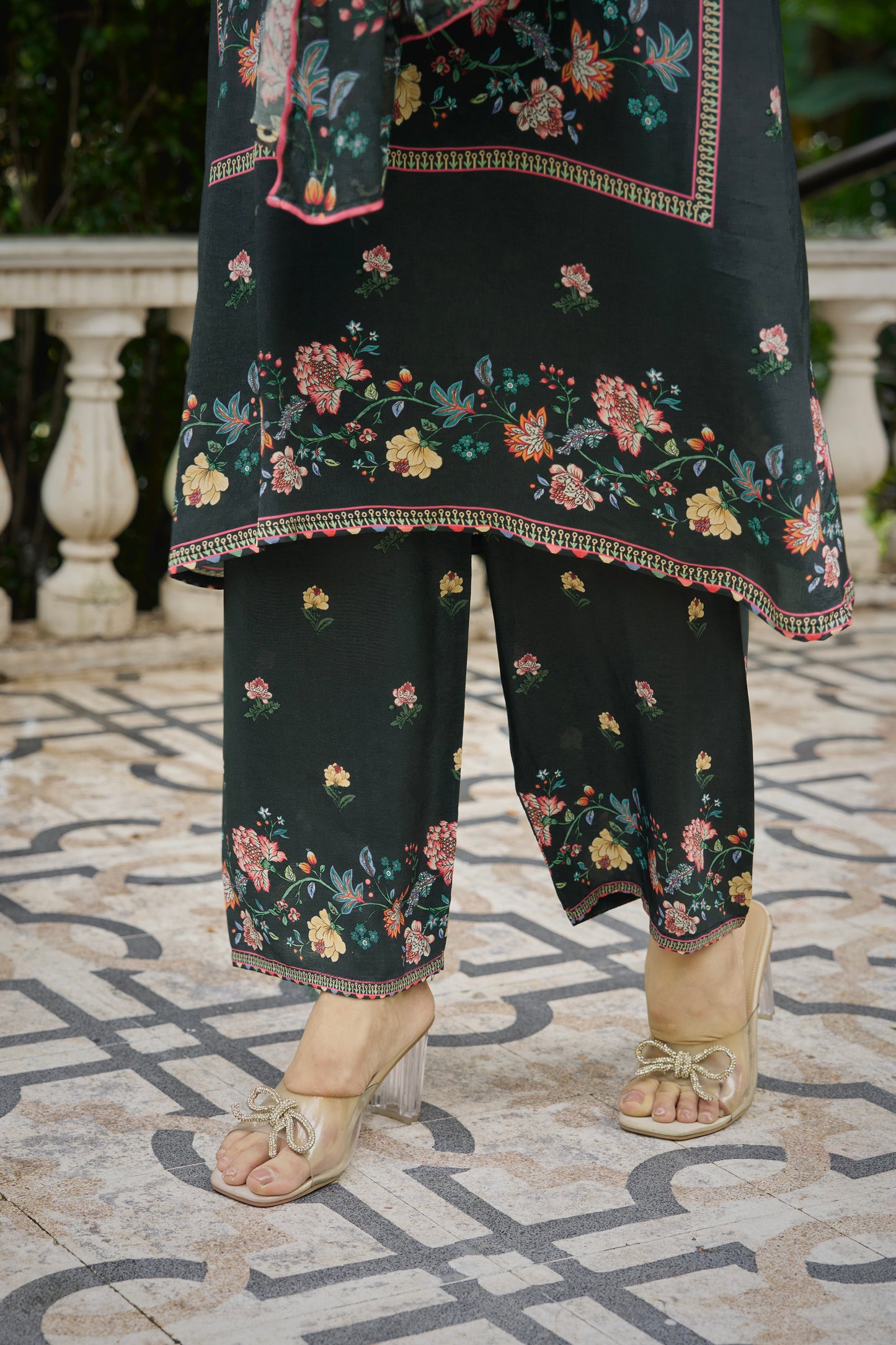 SURMAI - Grey Suit Set