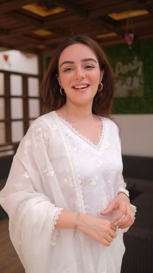 Simran Sethi in Aseem Ivory White Embroidered Straight Suit Set