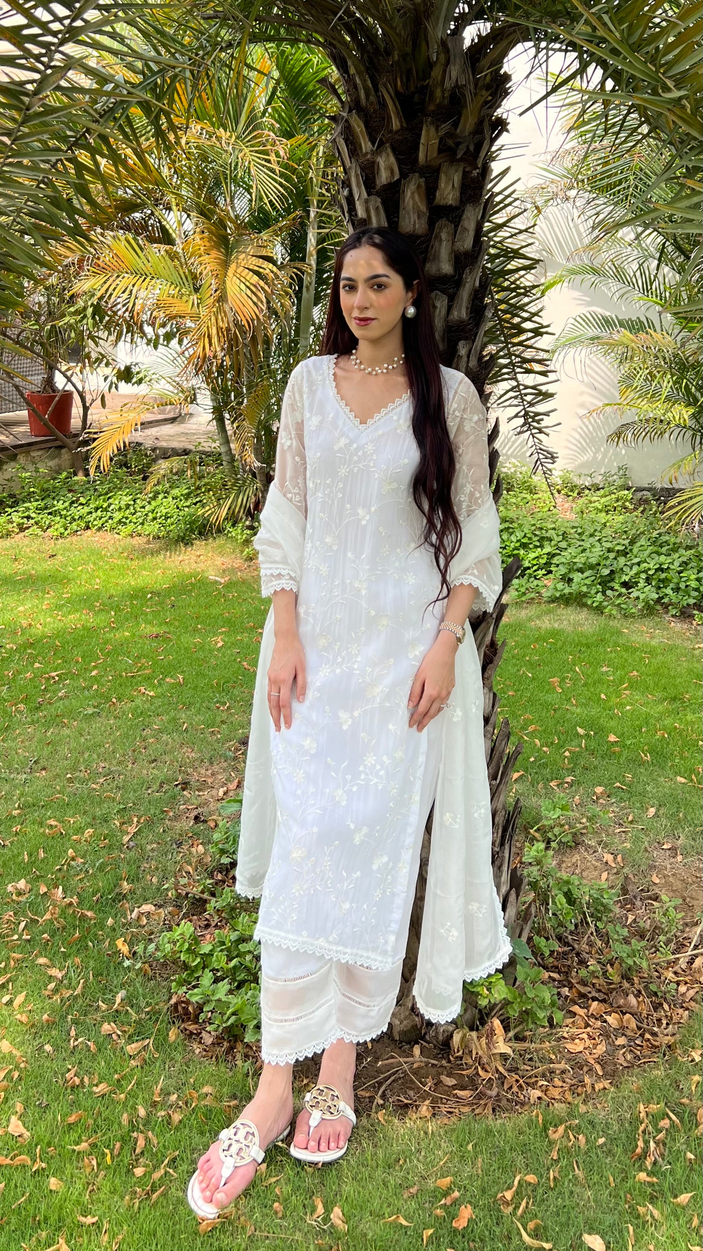 Jasnoor Anand in Aseem Ivory White Embroidered Straight Suit Set