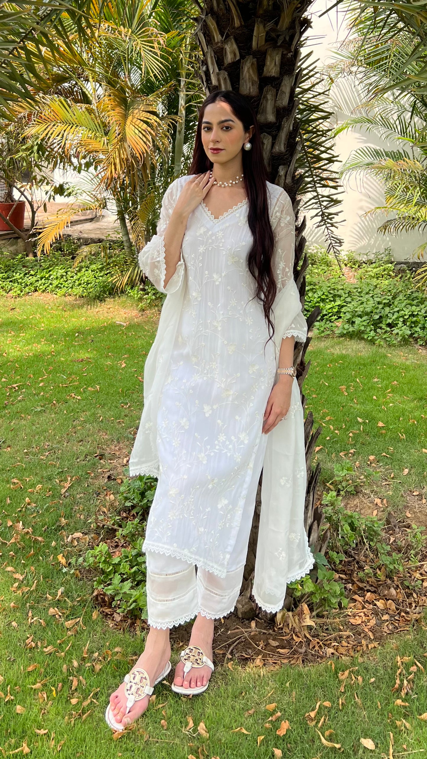 Jasnoor Anand in Aseem Ivory White Embroidered Straight Suit Set