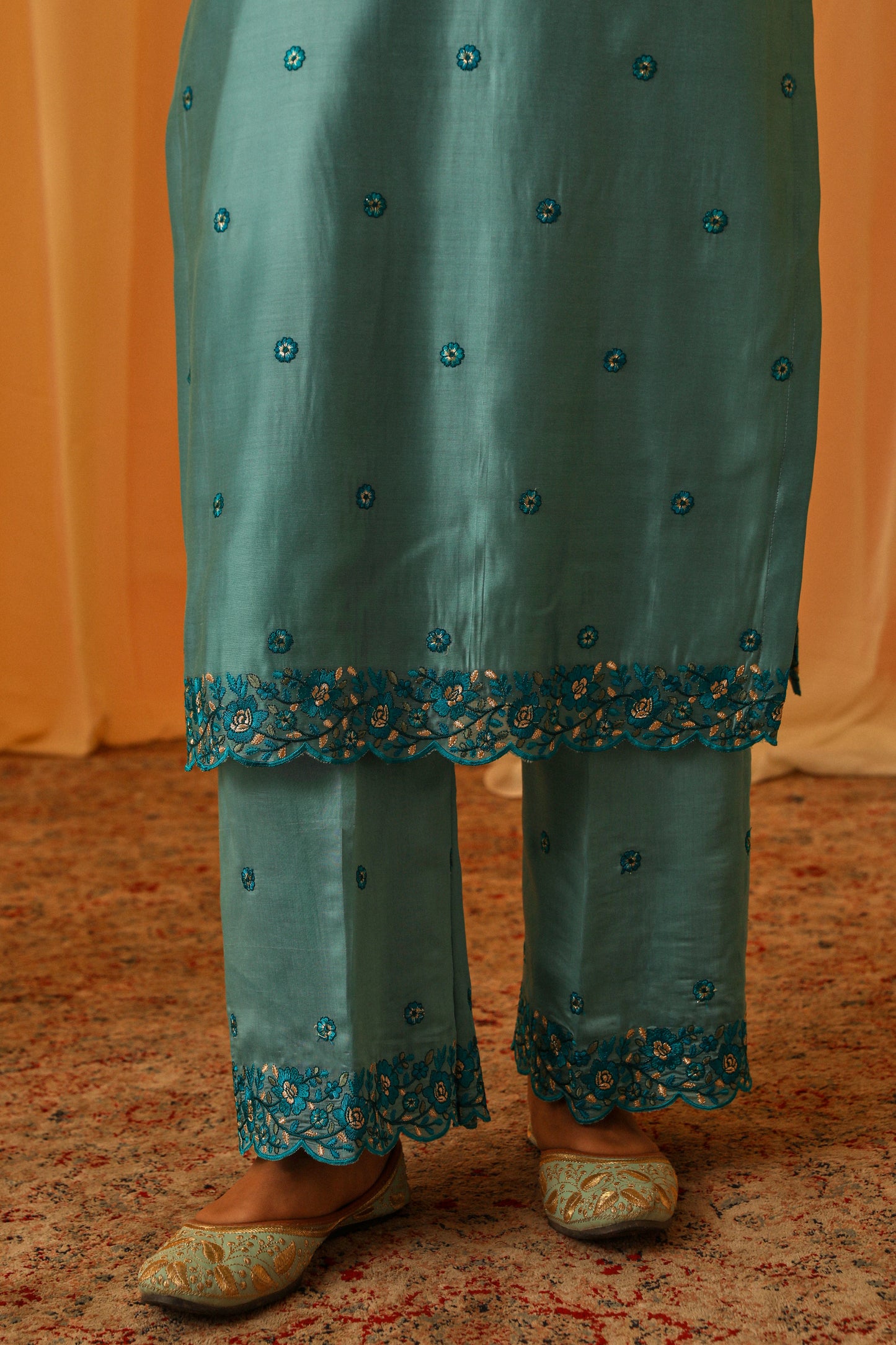 MUNIR - Blue Chanderi Suit Set