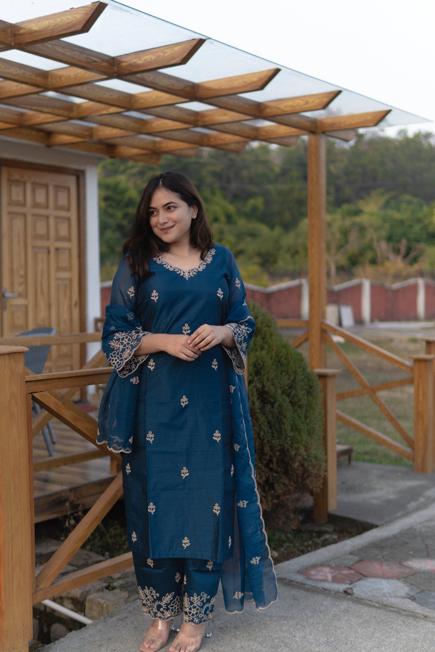 Shreyashi Verma in Firoz - Blue Chanderi Embroidered Suit Set