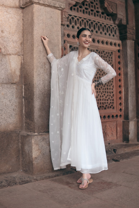 Shreya Lakhani in Aseem Ivory White Embroidered Anarkali Gown Set