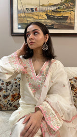 Pallavi Thakur  in Moghra - Ivory White Chanderi Embroidered Suit Set.