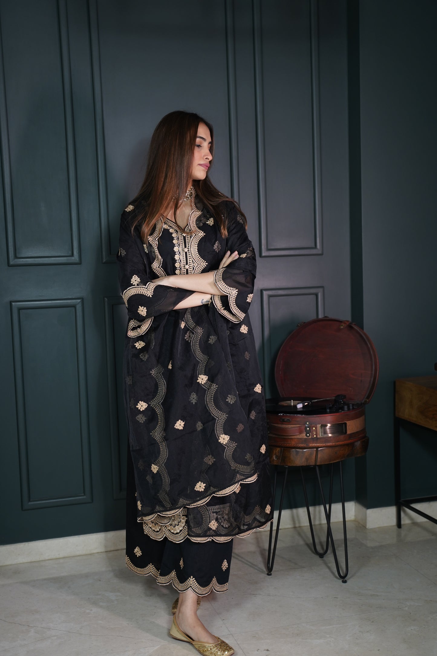 Shreya Lakhani in  Rangraas - Black embroidered chanderi silk suit set