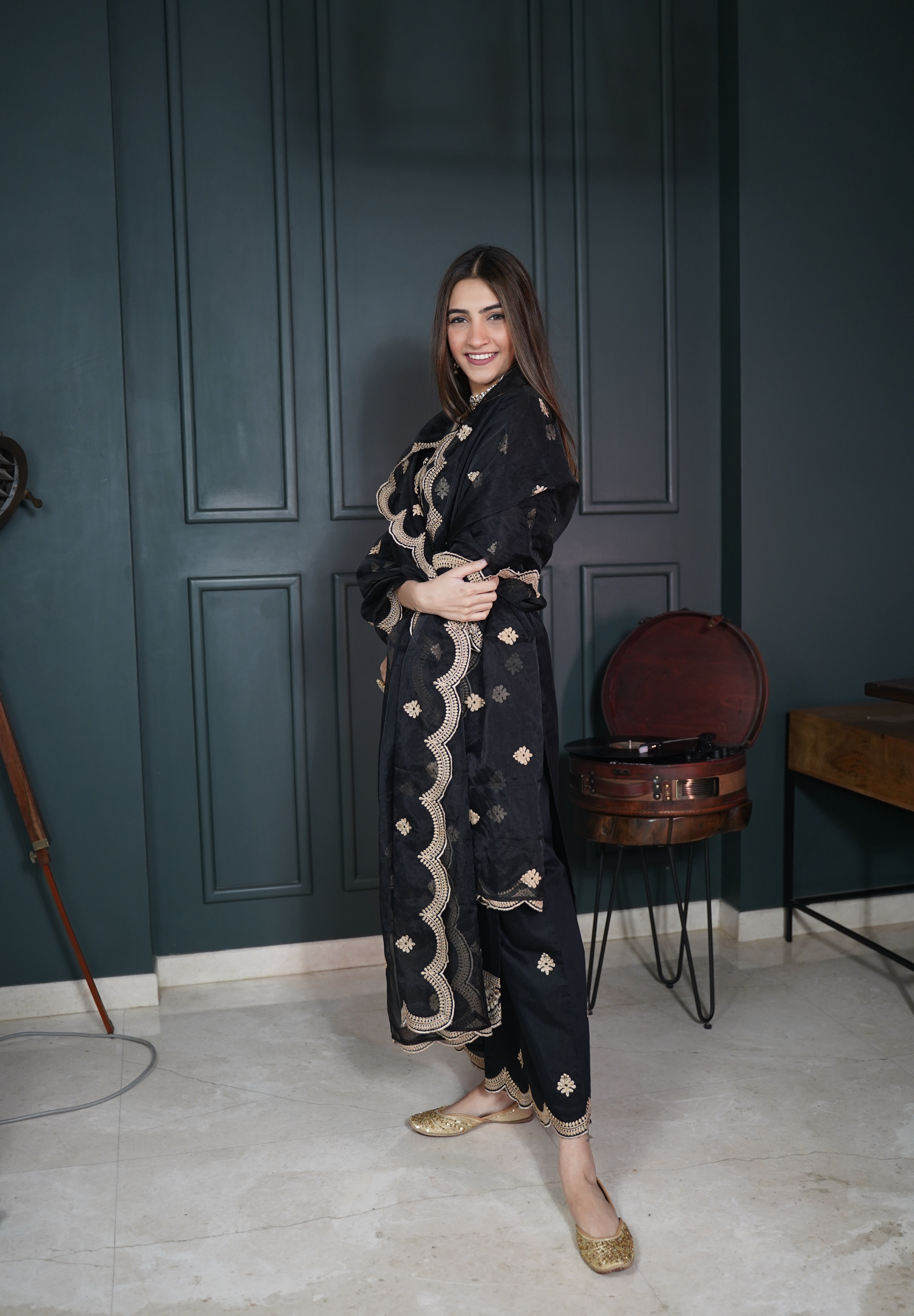Shreya Lakhani in  Rangraas - Black embroidered chanderi silk suit set