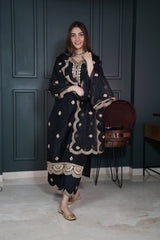 Shreya Lakhani in  Rangraas - Black embroidered chanderi silk suit set
