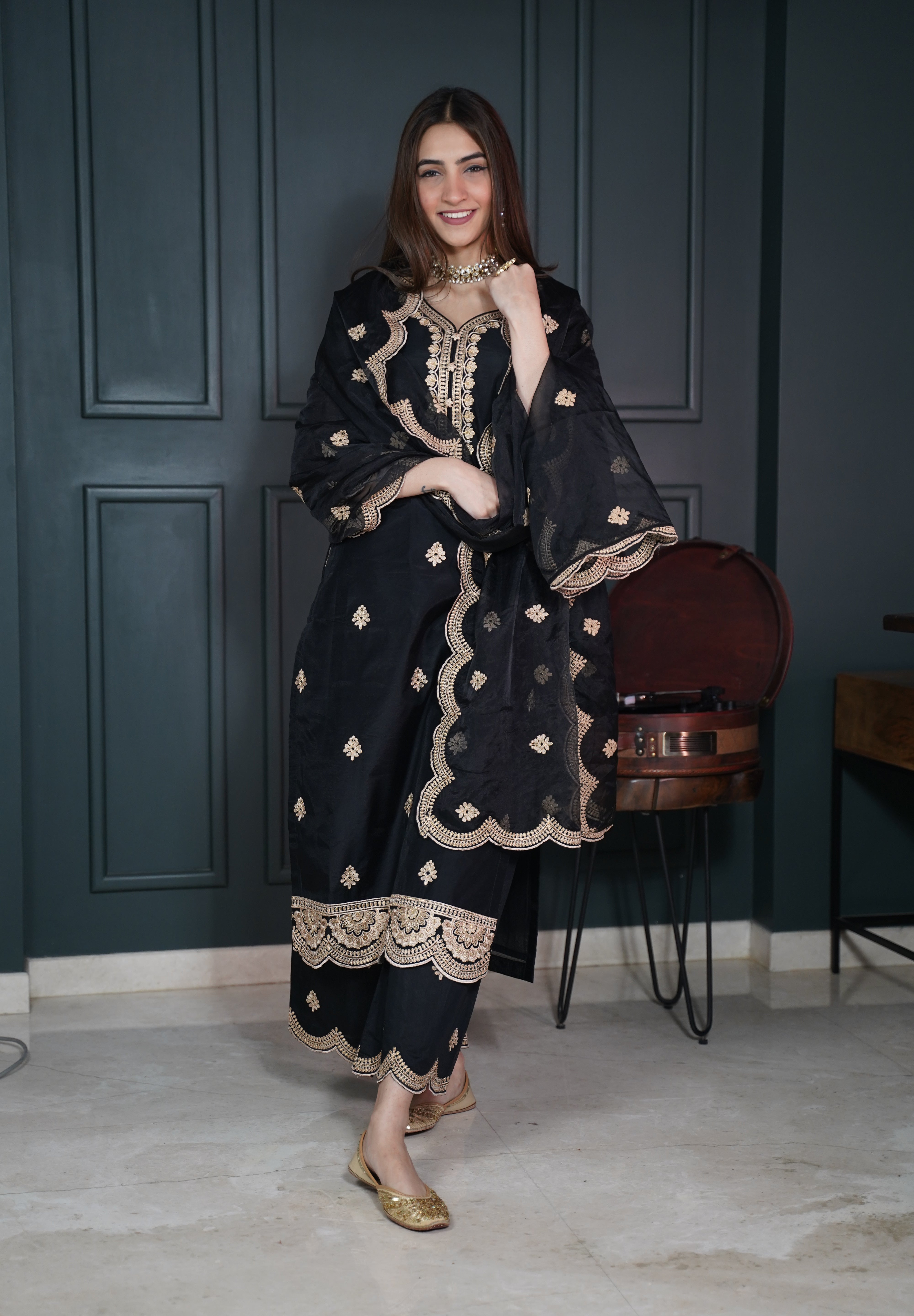 Shreya Lakhani in  Rangraas - Black embroidered chanderi silk suit set