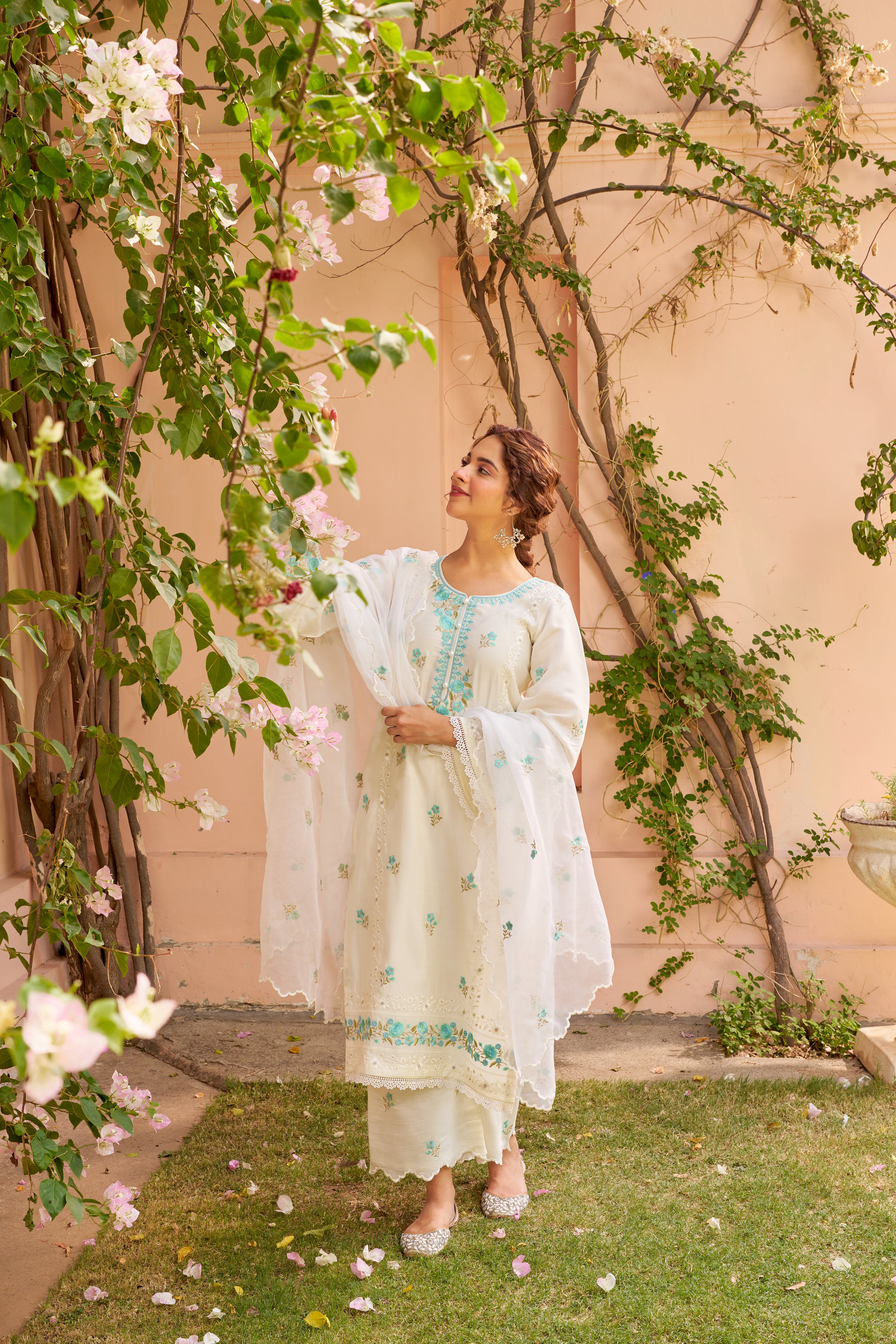 Bharti Singh in Banphool - Ivory White Chanderi Embroidered Suit Set.