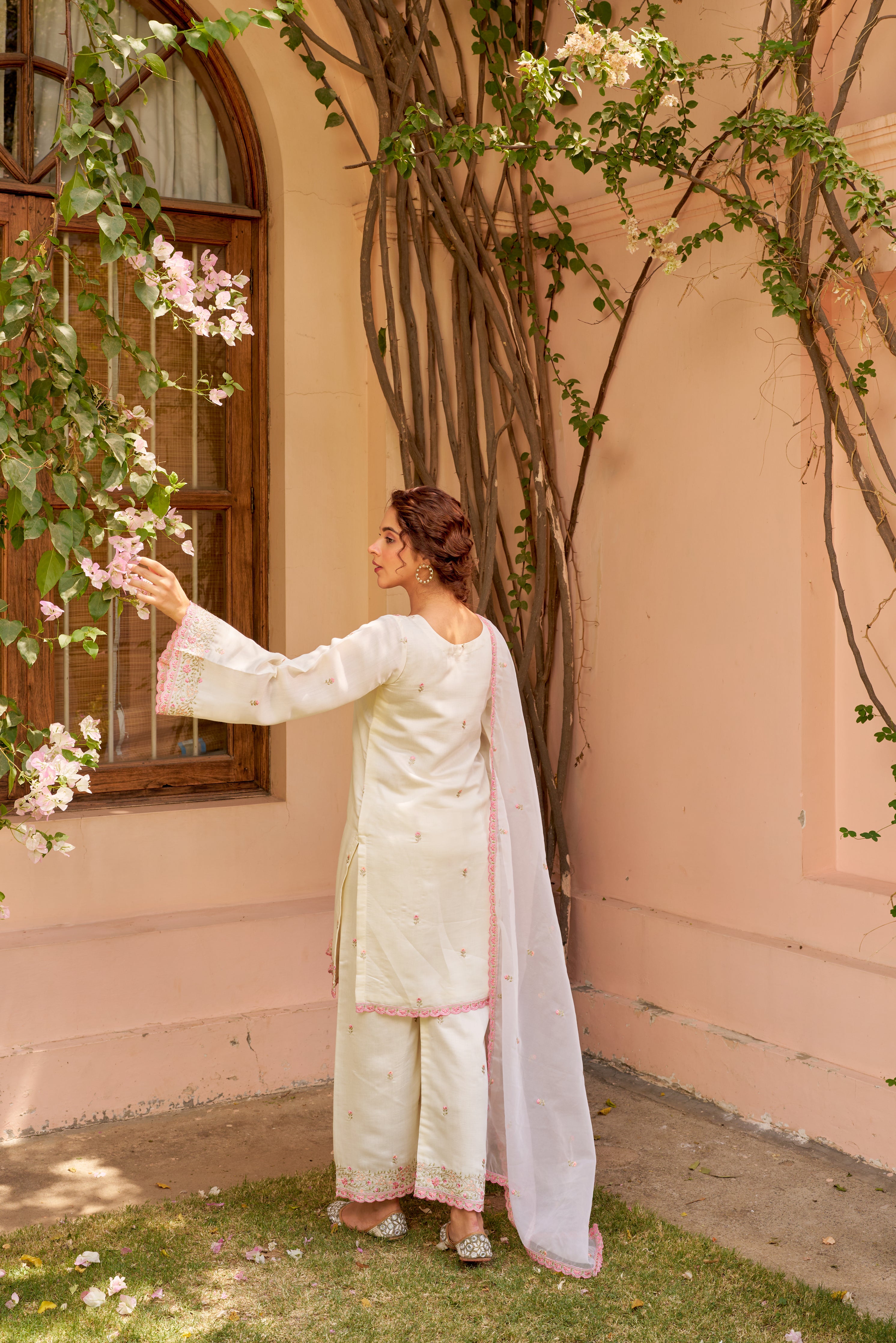 Bhawna Lunthi in Moghra - Ivory White Chanderi Embroidered Suit Set.