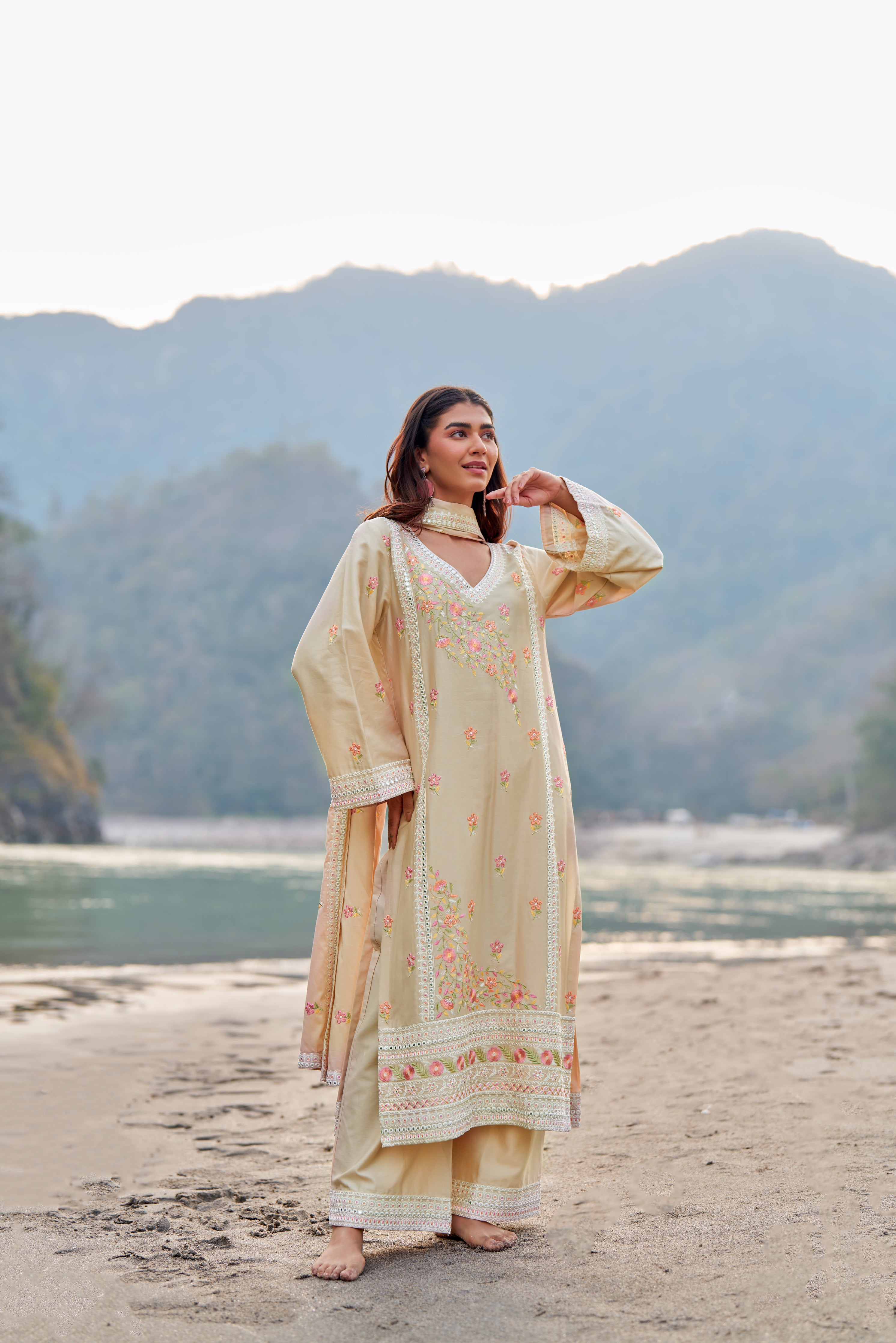 ROOHANI - Beige Cotton Suit Set