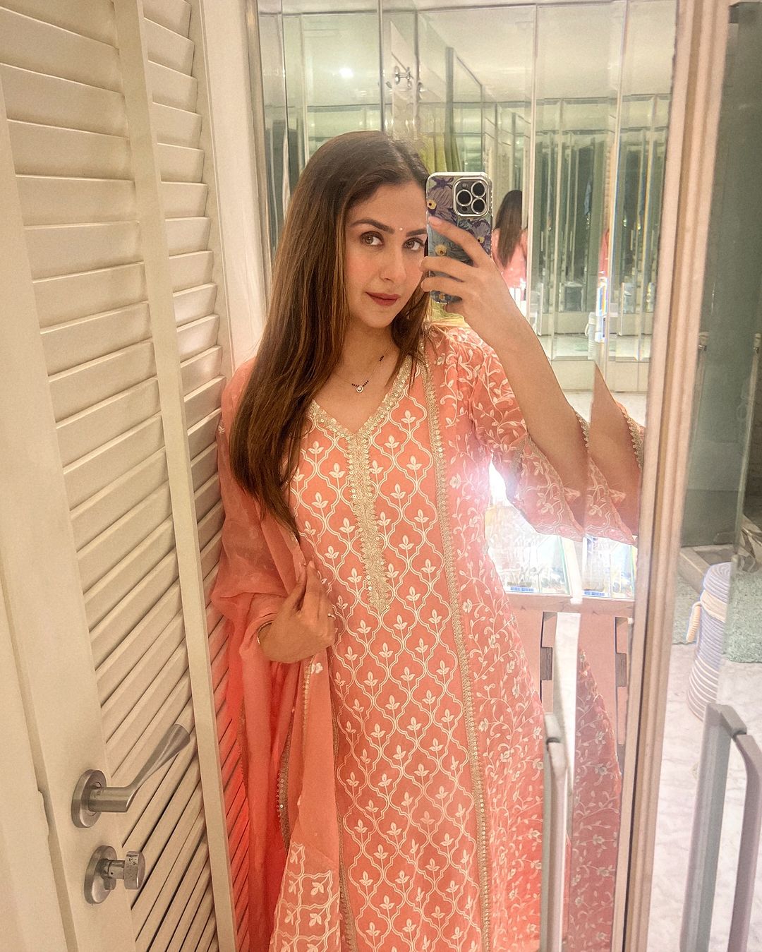 Malvika Raaj in Fiza - Pink A-line Straight Suit Set.