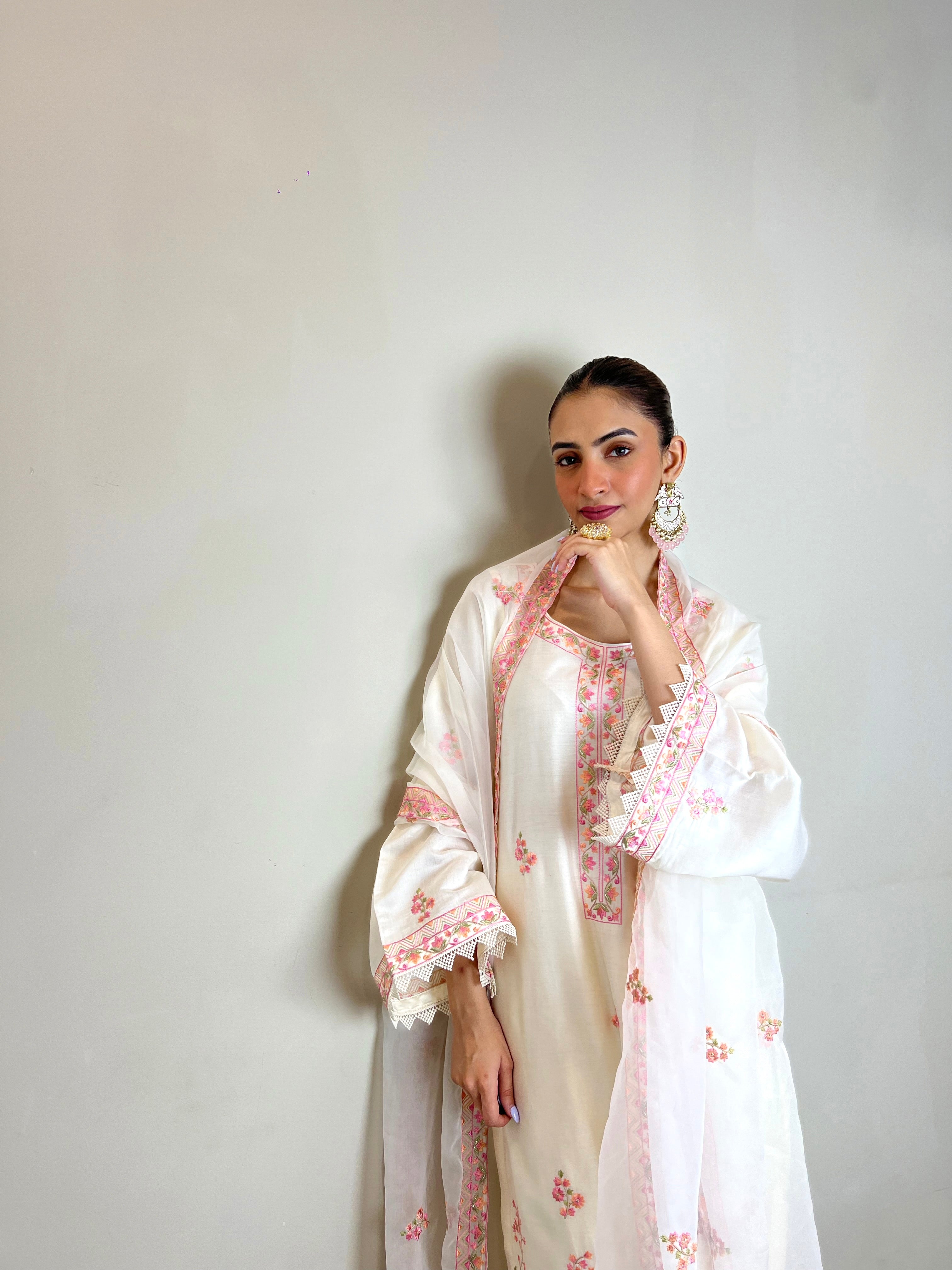 Shreya Lakhani in Gul-Khera - Ivory White Chanderi Embroidered Suit Set.