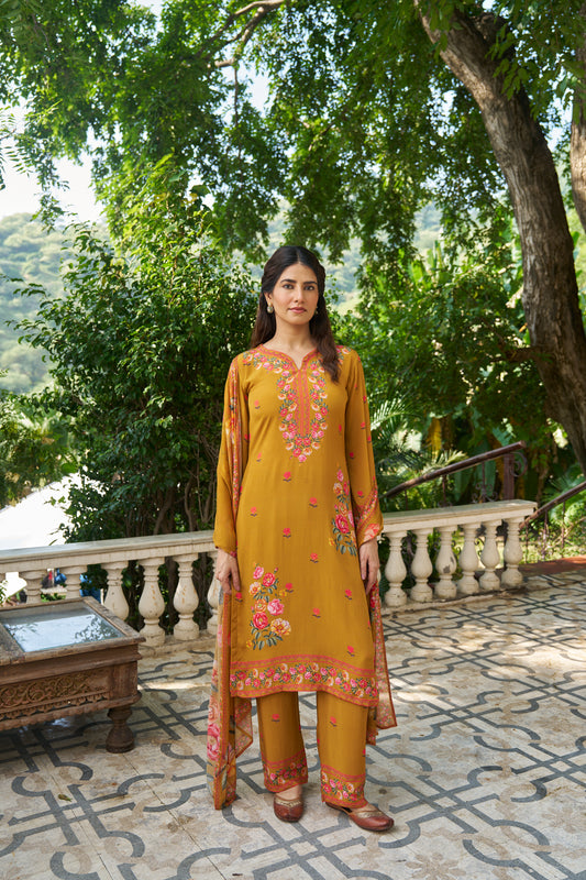 KOMAL - Yellow Suit Set