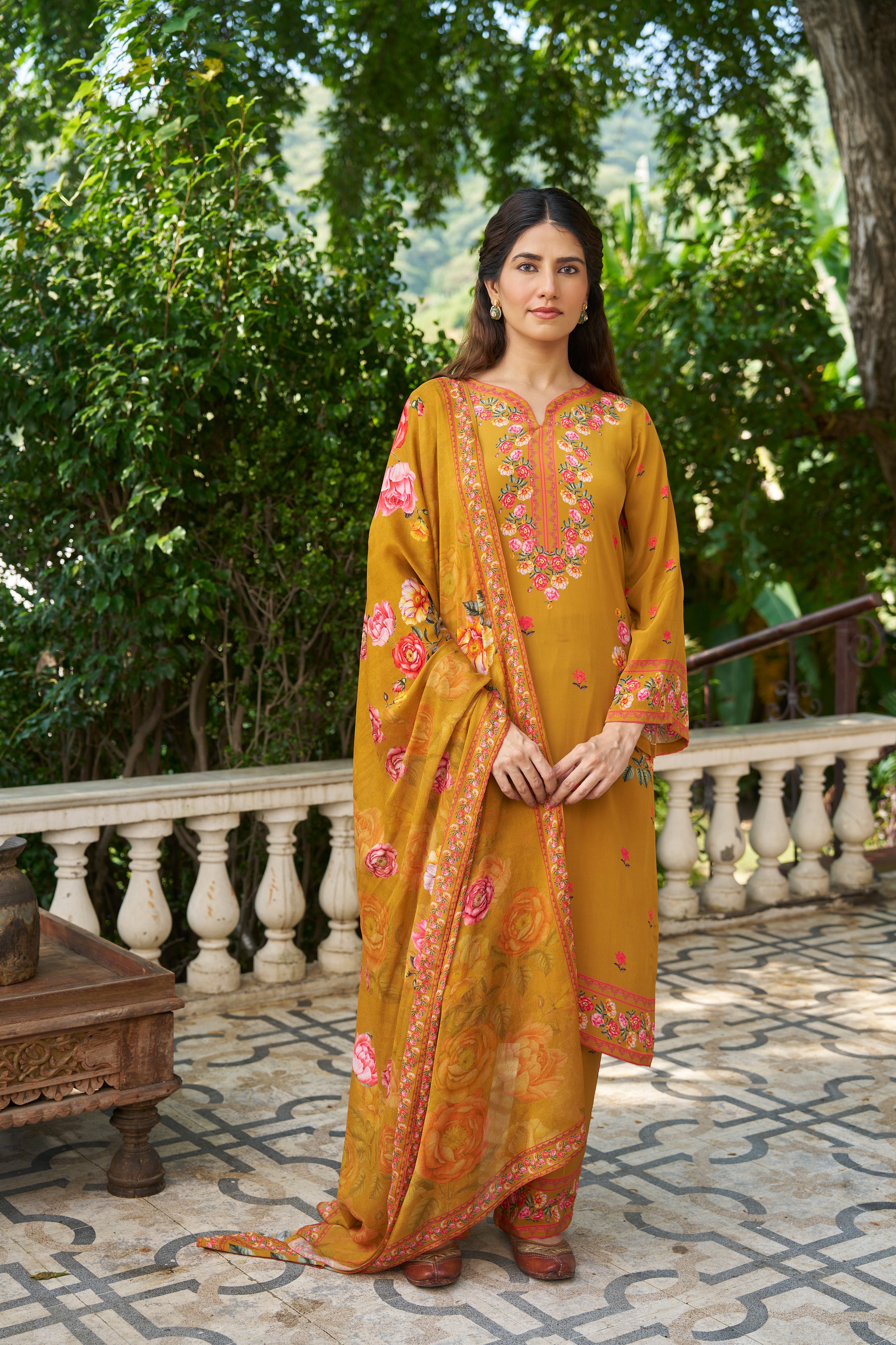 KOMAL - Yellow Suit Set