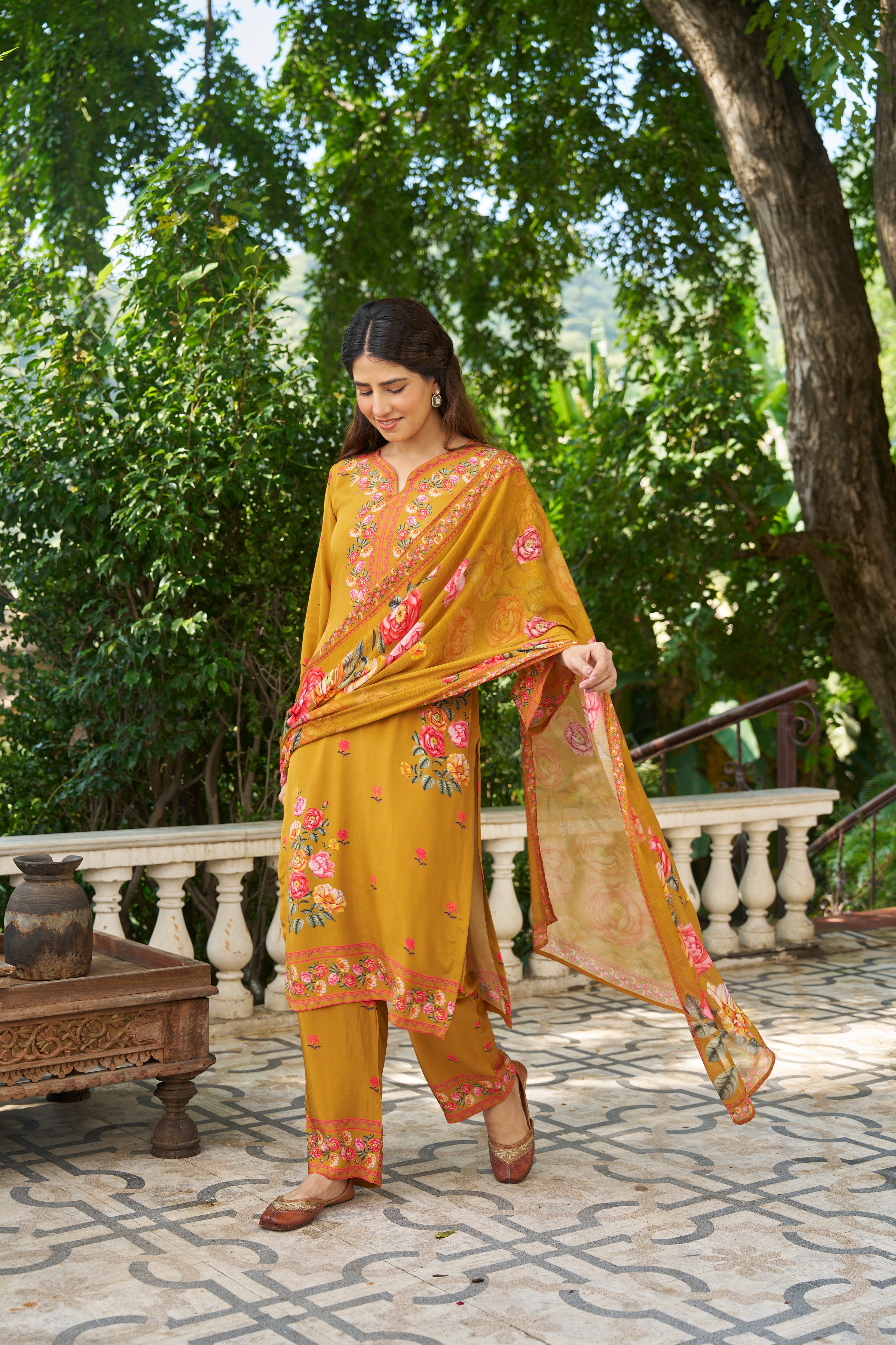 KOMAL - Yellow Suit Set