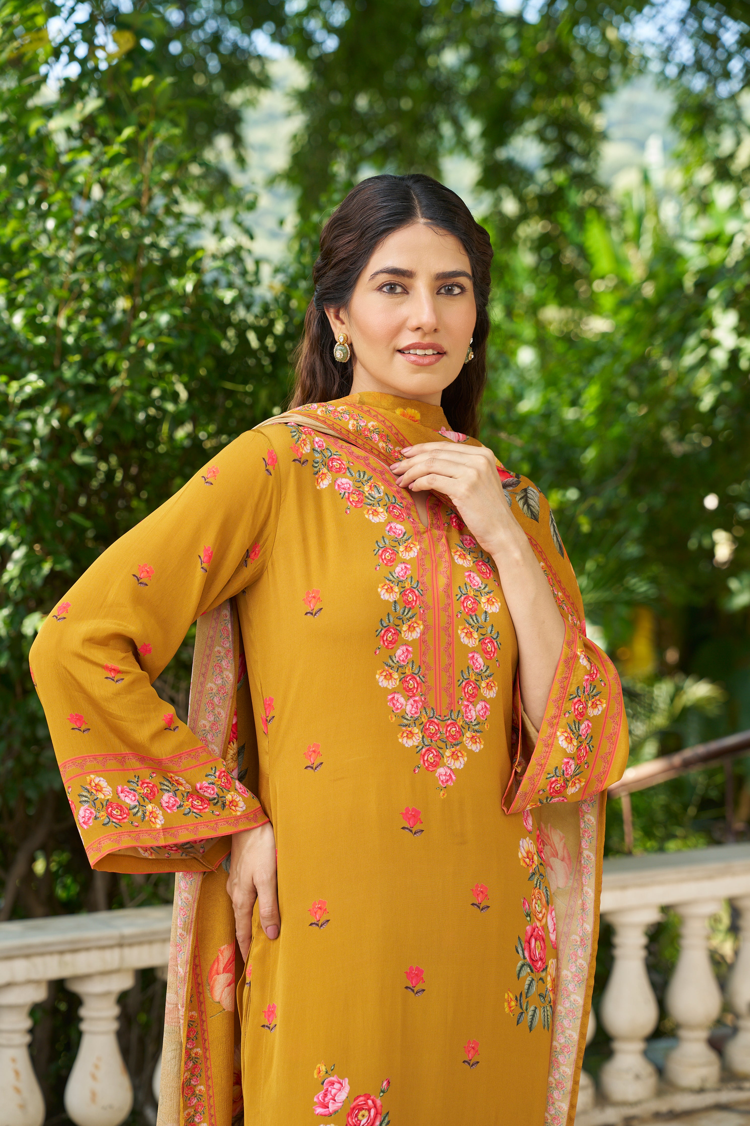 KOMAL - Yellow Suit Set