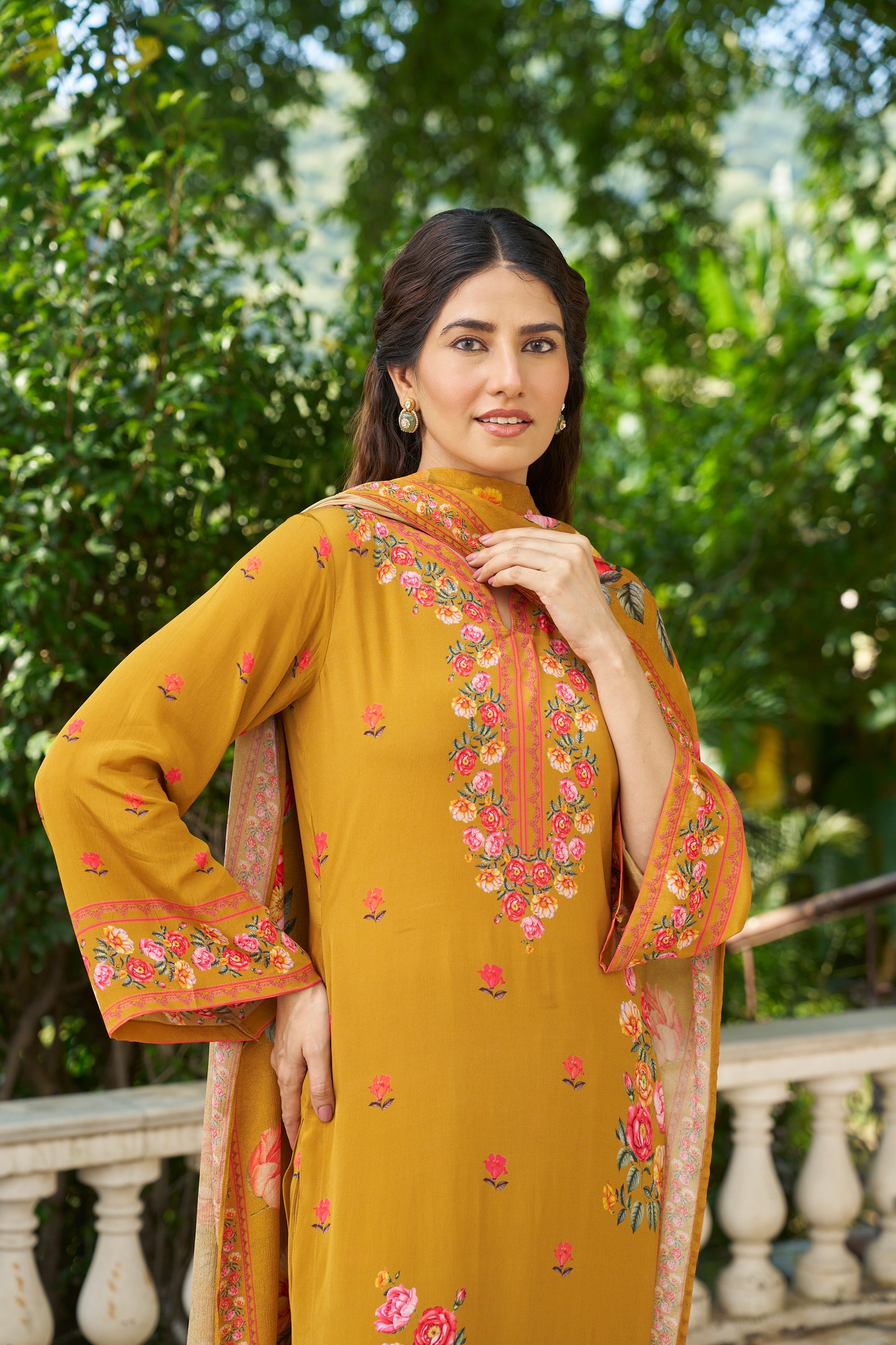 KOMAL - Yellow Suit Set